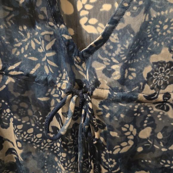 Lauren Ralph Lauren Blue and White Midi Caftan with flutter sleeves - Picture 10 of 11